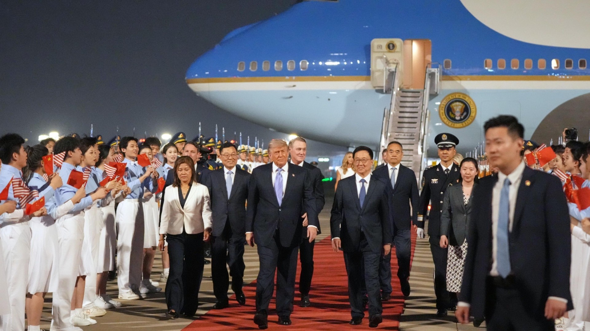 Trump arrives in China for high-stakes meeting with Xi over trade and ...
