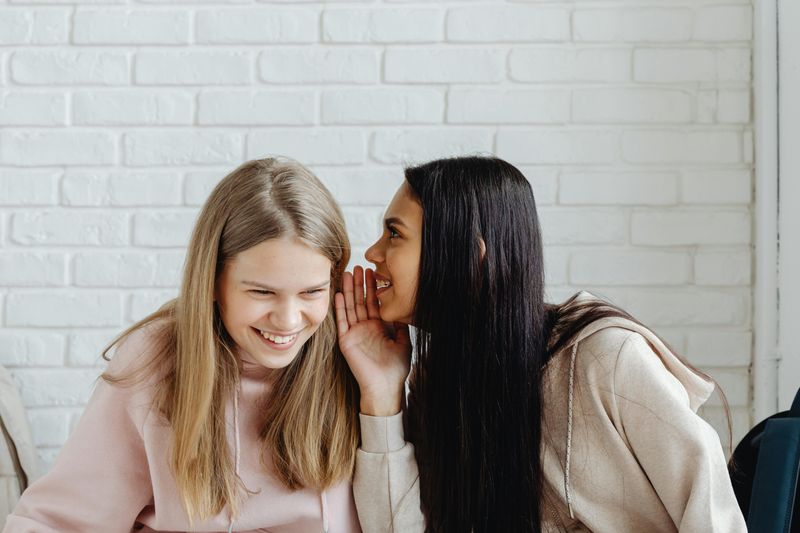 9 harsh truths about why your friends are quietly distancing themselves ...