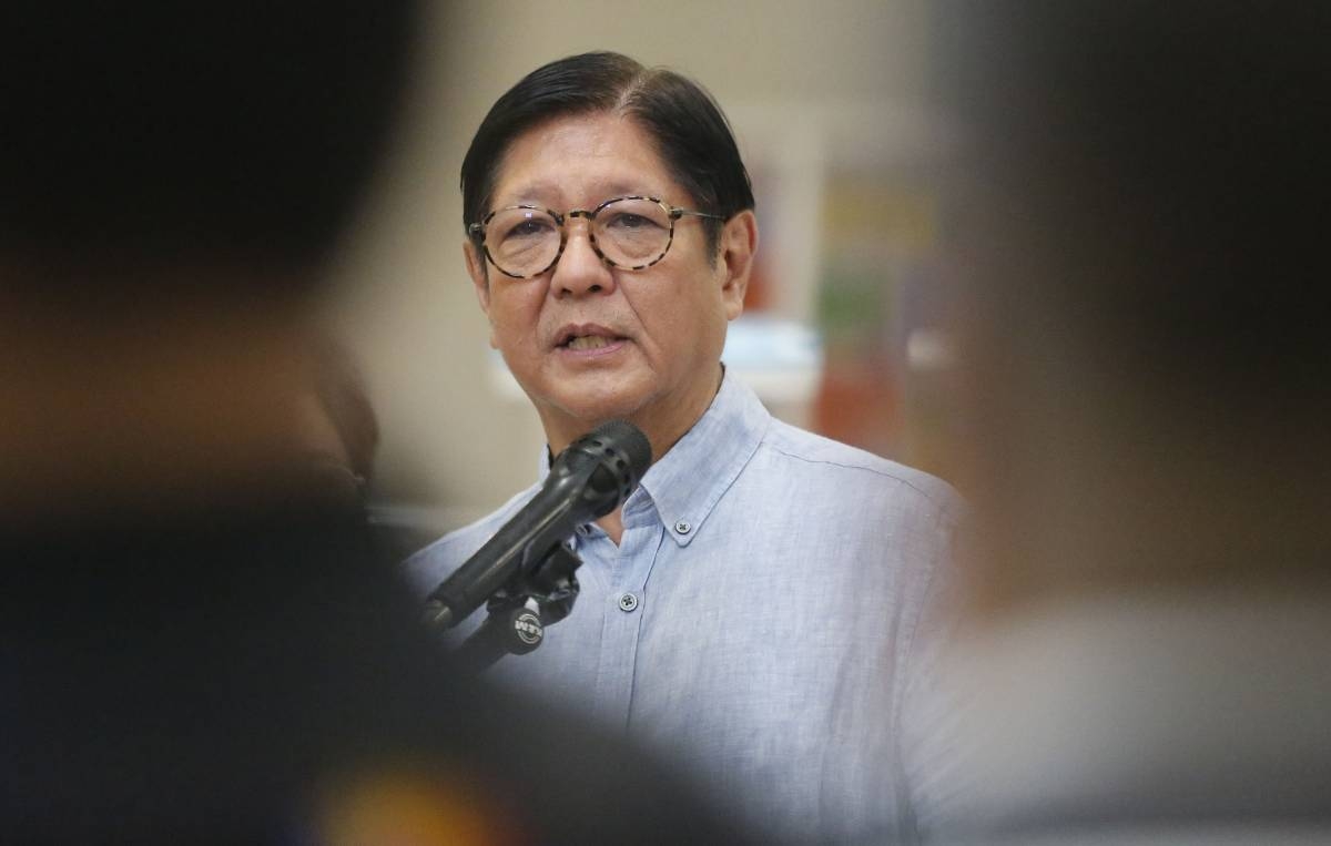 Marcos imposes P50 price cap on imported rice