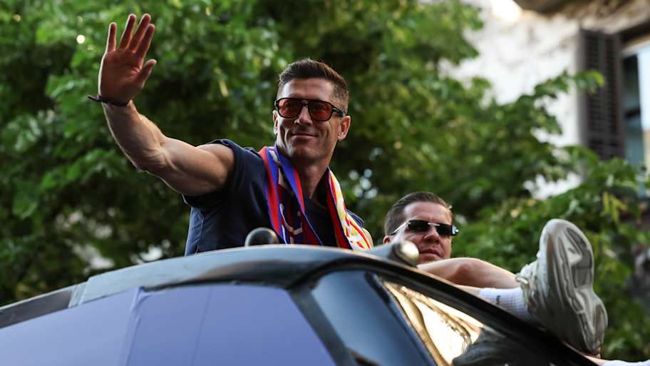 Robert Lewandowski set for Camp Nou farewell as contract talks collapse
