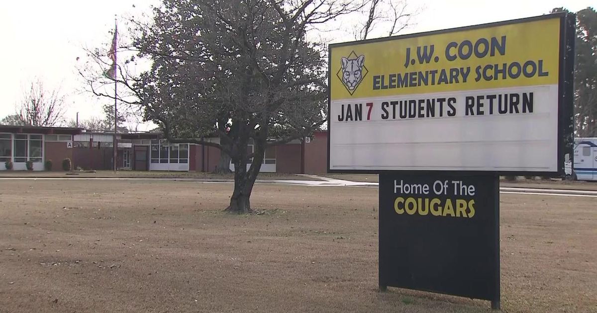 Cumberland County school board votes to close two elementary schools