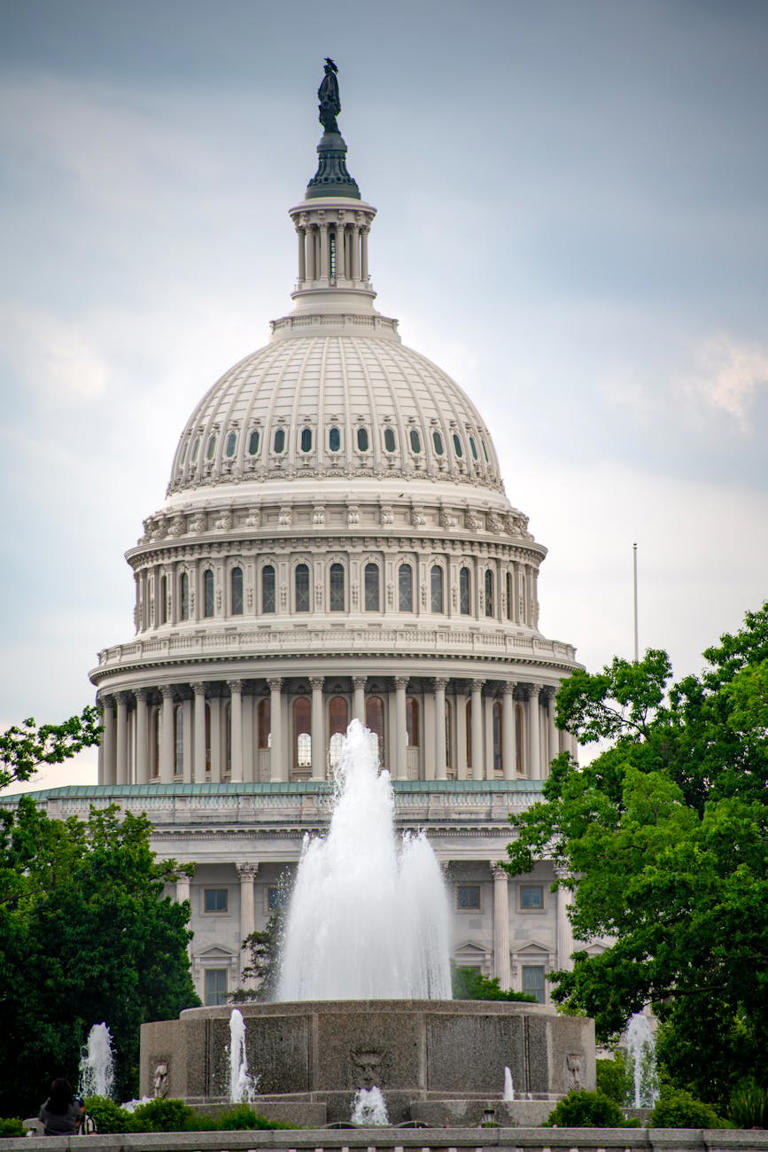HUD is leaving downtown DC. 1,000+ employees are headed to Alexandria.