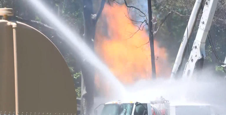 Crews digging in Matthews neighborhood hit gas line prompting massive ...