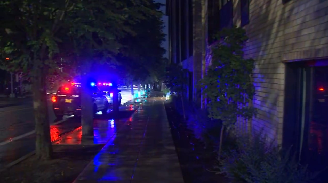 Man hospitalized after early morning stabbing in North Portland
