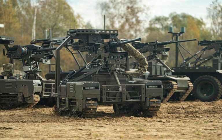 Ukrainian troops rescue civilians using ground drone: Video of ...