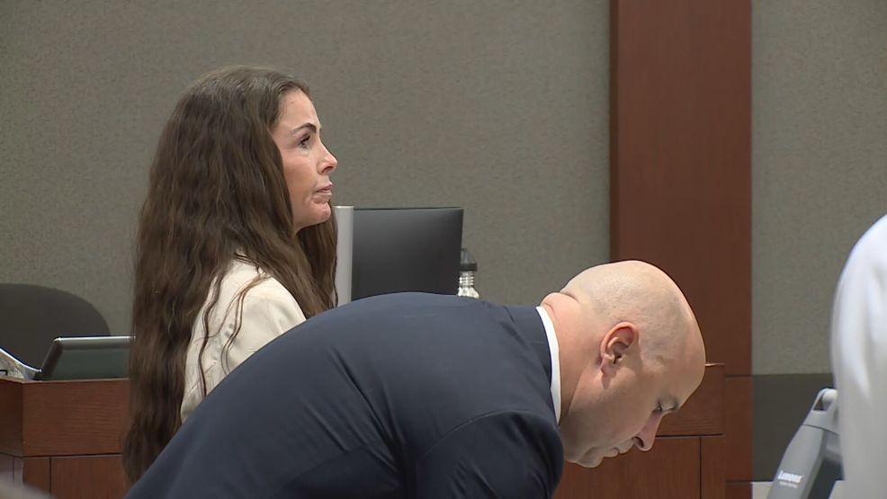 Las Vegas woman pleads guilty to posing as registered nurse