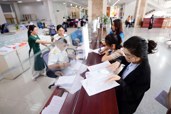 Nỗi oan nợ thuế: Đang ở TP.HCM bỗng thành giáo viên có thu nhập tận Khánh Hòa