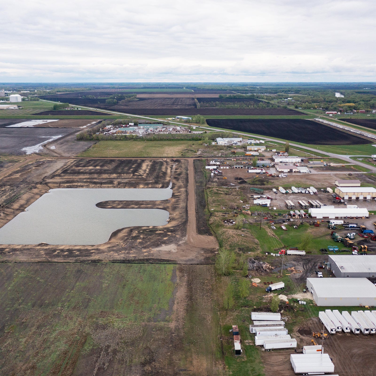 Lawmakers seek crackdown on China-owned US farmland