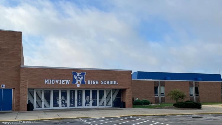 Students and staff evacuated after fire at Midview High School, no ...