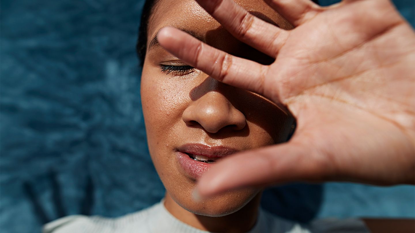 11 answers to your questions about light sensitivity and eye pain in ...