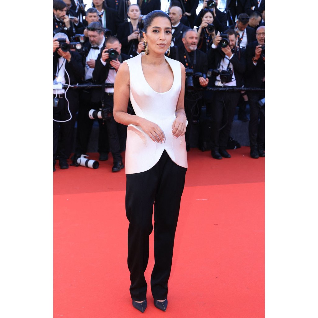 Charlotte Cardin brise le protocole avec sa sublime robe transparente ...