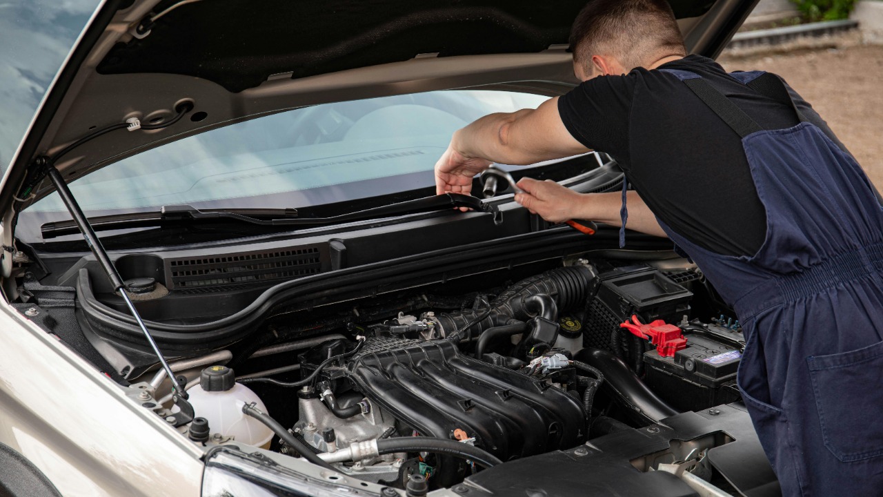 9 Cars mechanics say will run to 300,000 miles without a major repair