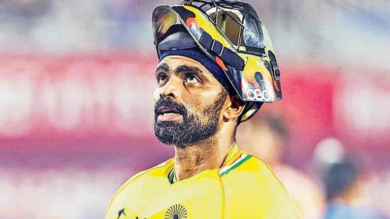 విదేశీ కోచ్‌లే కావాలా.. మేం పనికిరామా?