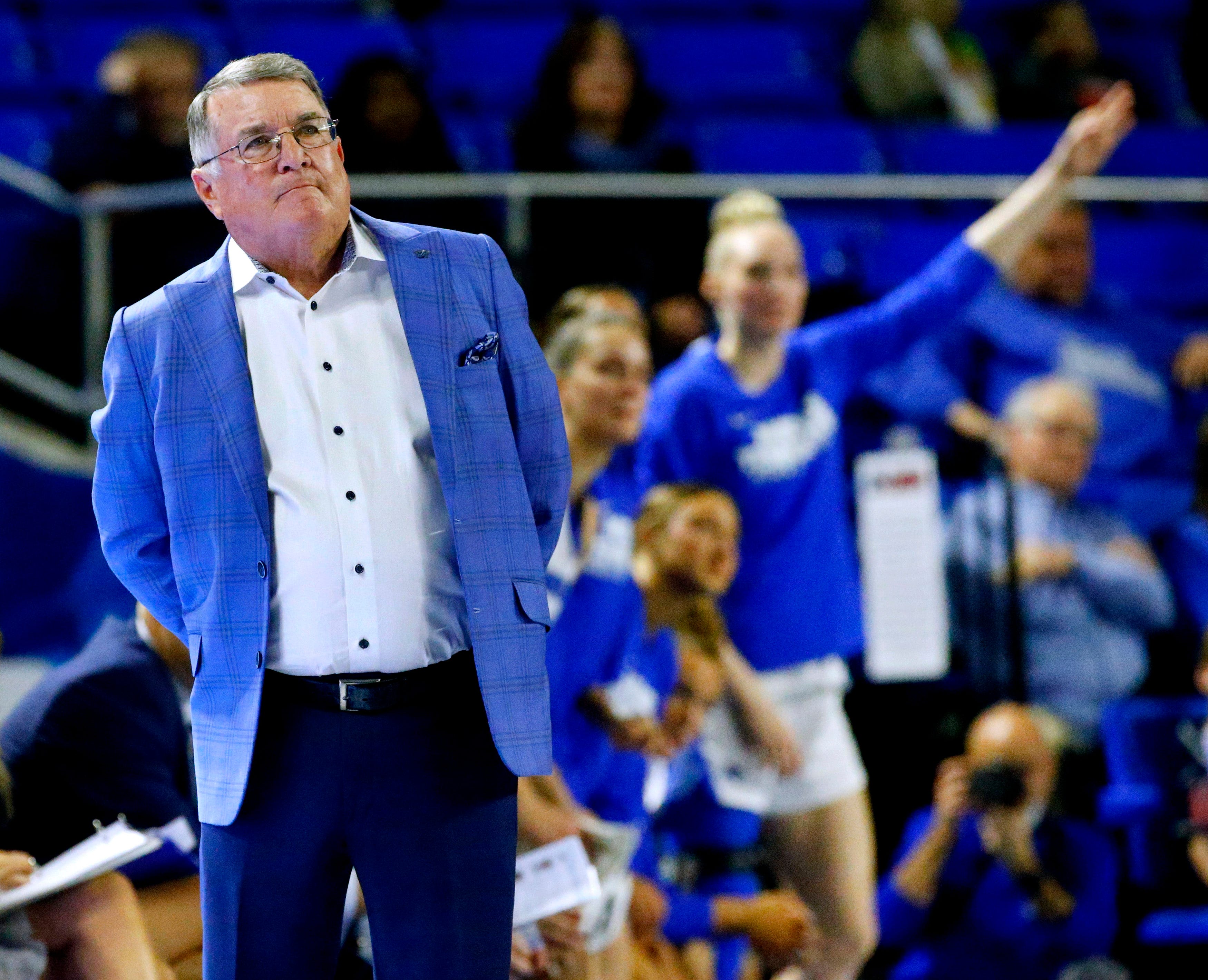 Former MTSU coach Rick Insell receives Pat Summitt Lifetime Achievement ...