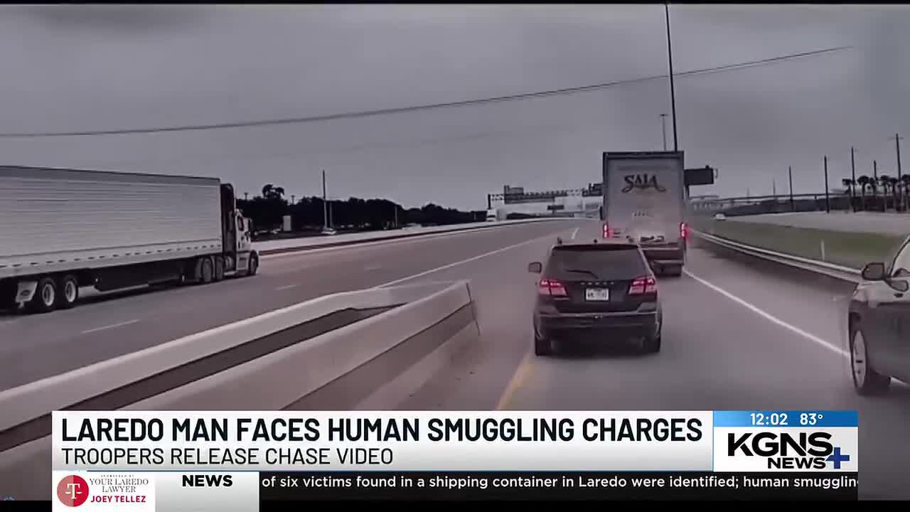 Laredo man charged after alleged human smuggling chase on I-35