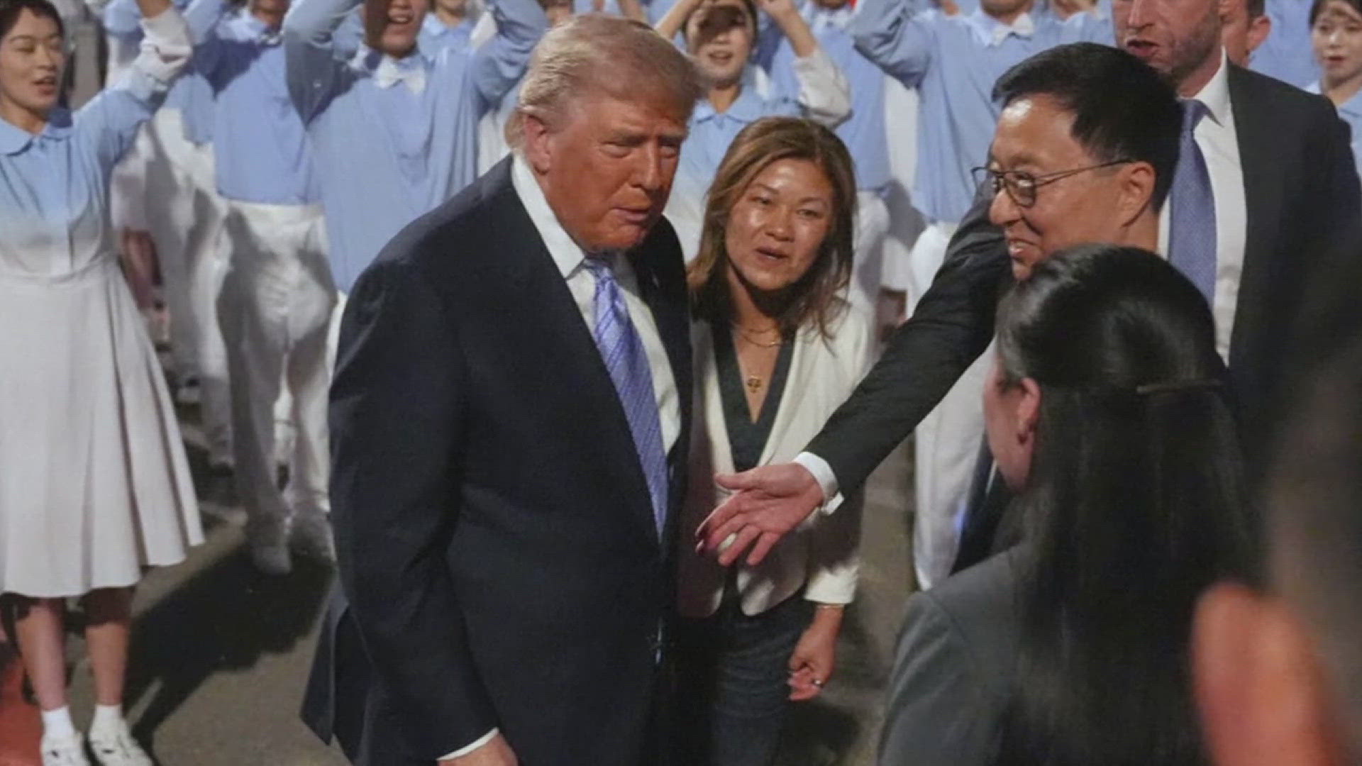 Trump in China to meet with Xi Jinping