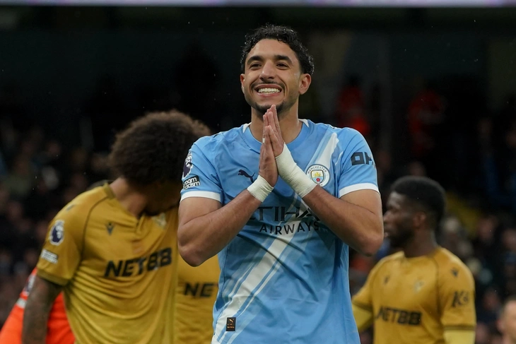 Man City dễ dàng rút ngắn điểm số với Arsenal mà không cần Haaland
