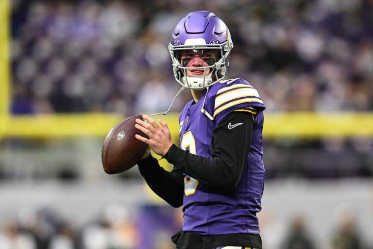 Jan 4, 2026; Minneapolis, Minnesota, USA; Minnesota Vikings quarterback J.J. McCarthy (9) warms up before the game against the Green Bay Packers at U.S. Bank Stadium. Jeffrey Becker-Imagn Images