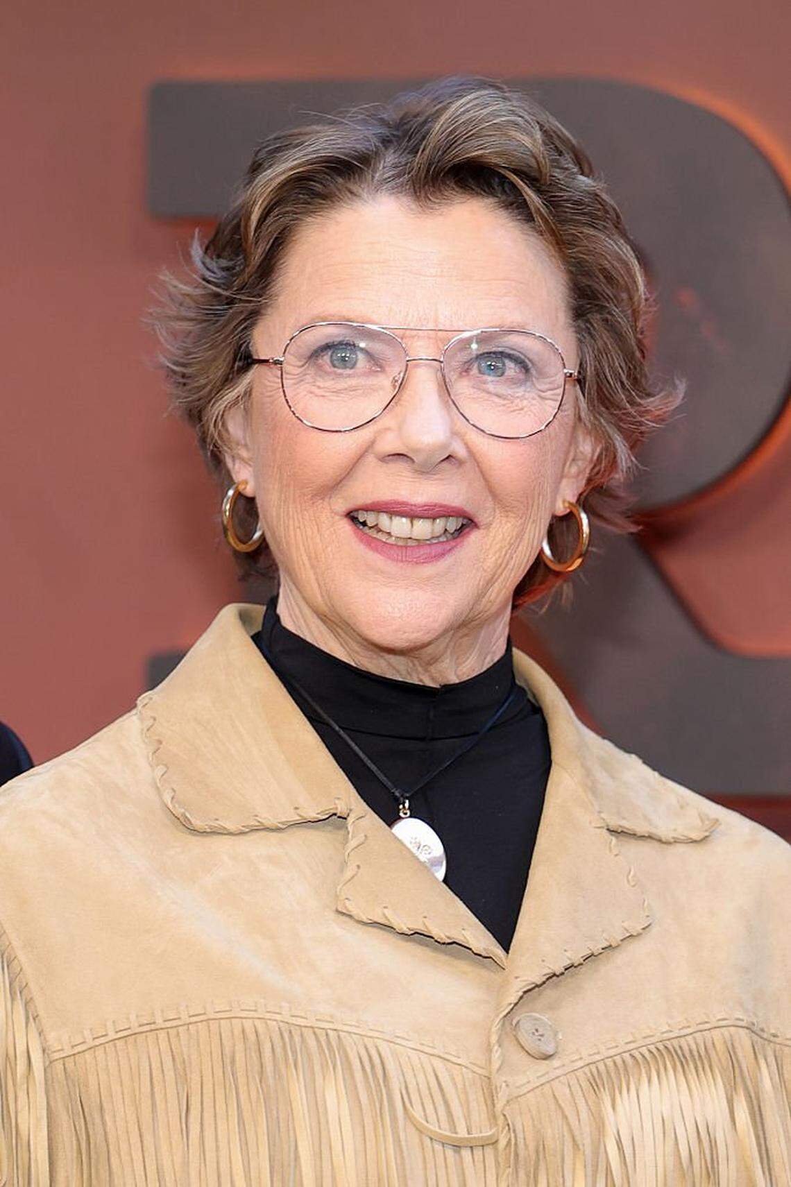 See photos of Beth, Rip, Martha Stewart and more at 'Dutton Ranch' premiere