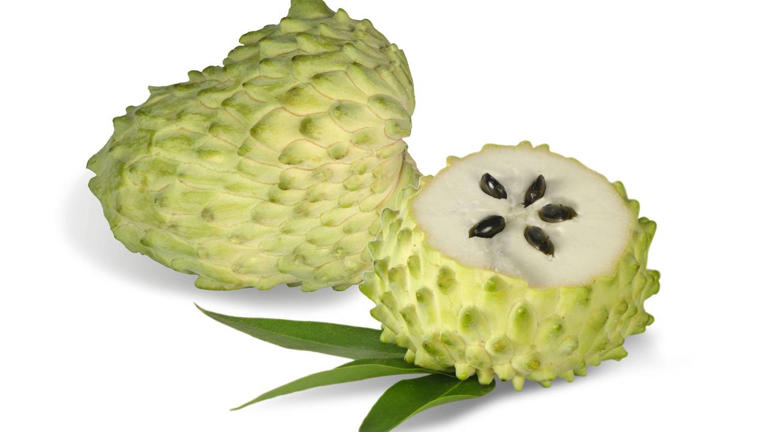 A fruta rara que tem cor de jade e sabor de coco com baunilha
