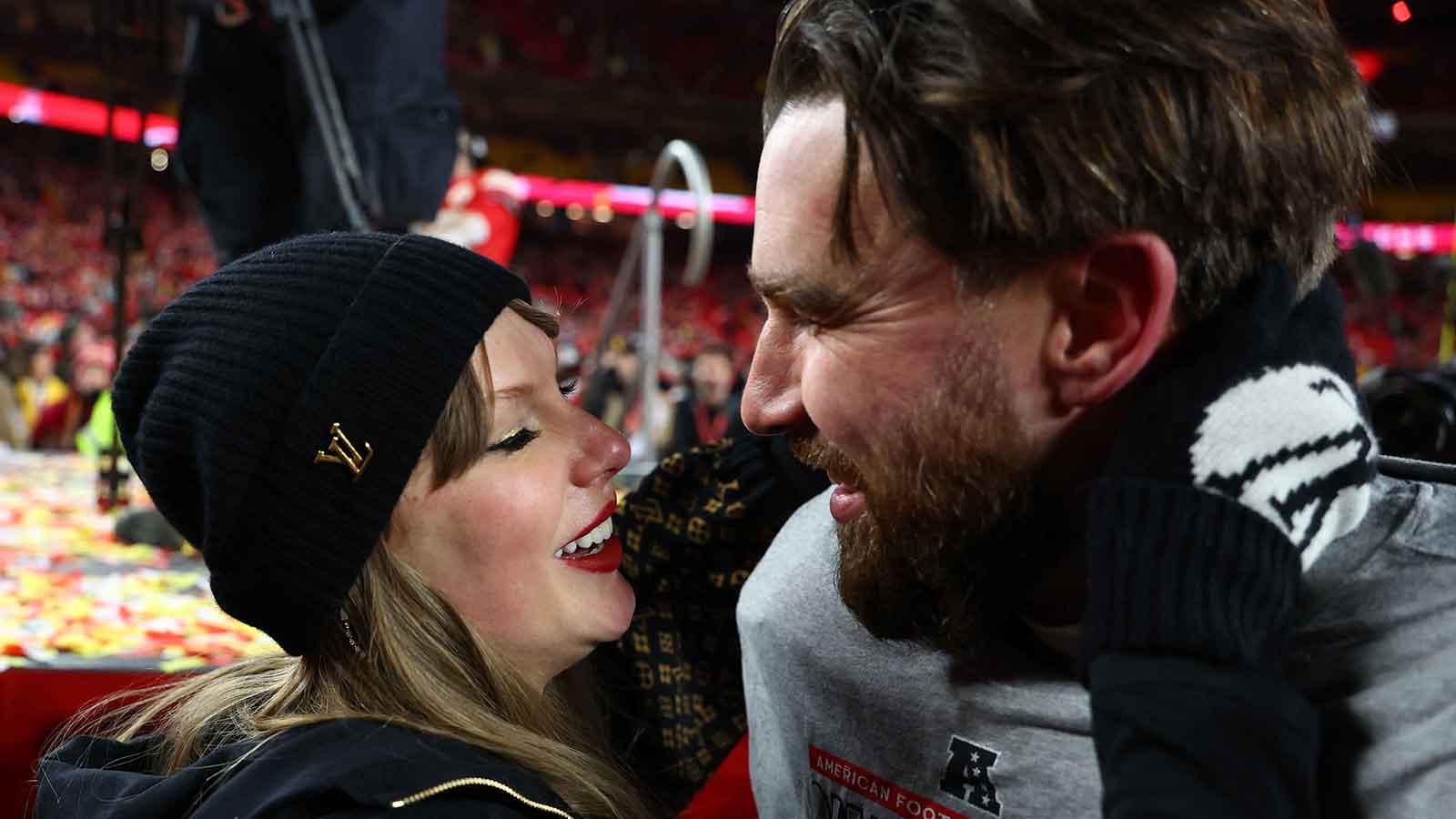 Travis Kelce laughs about being the 'less famous' one in Taylor Swift ...
