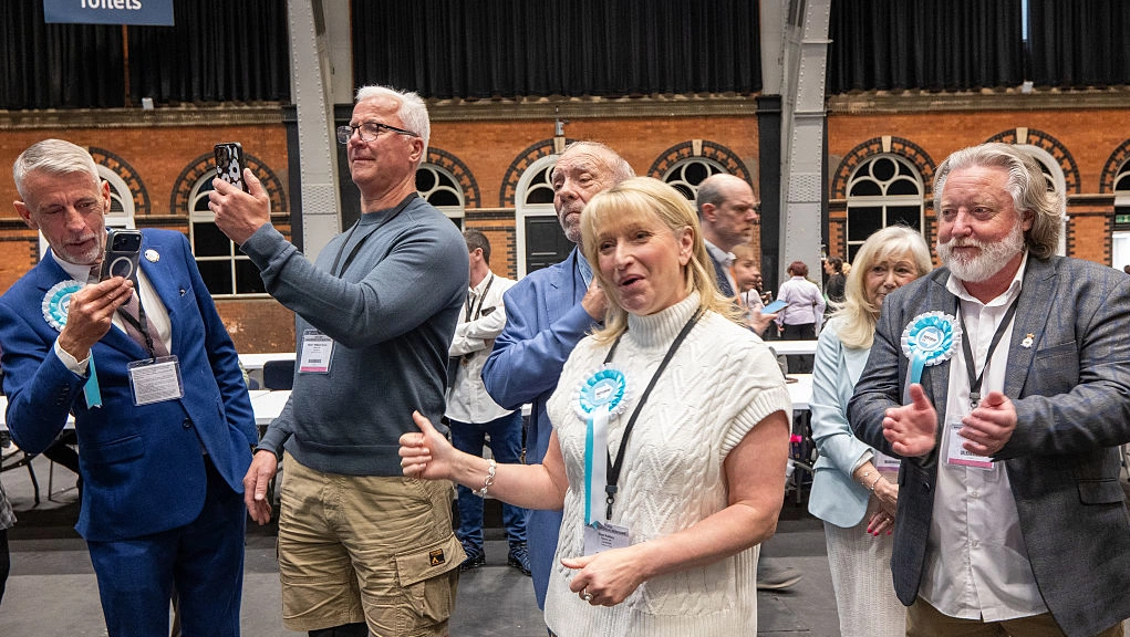 Labour clings to Trafford as council grows more fragmented