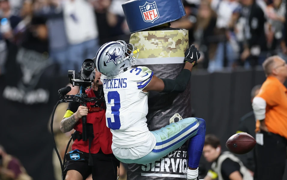 Cowboys face O-line issues and Pickens contract standoff