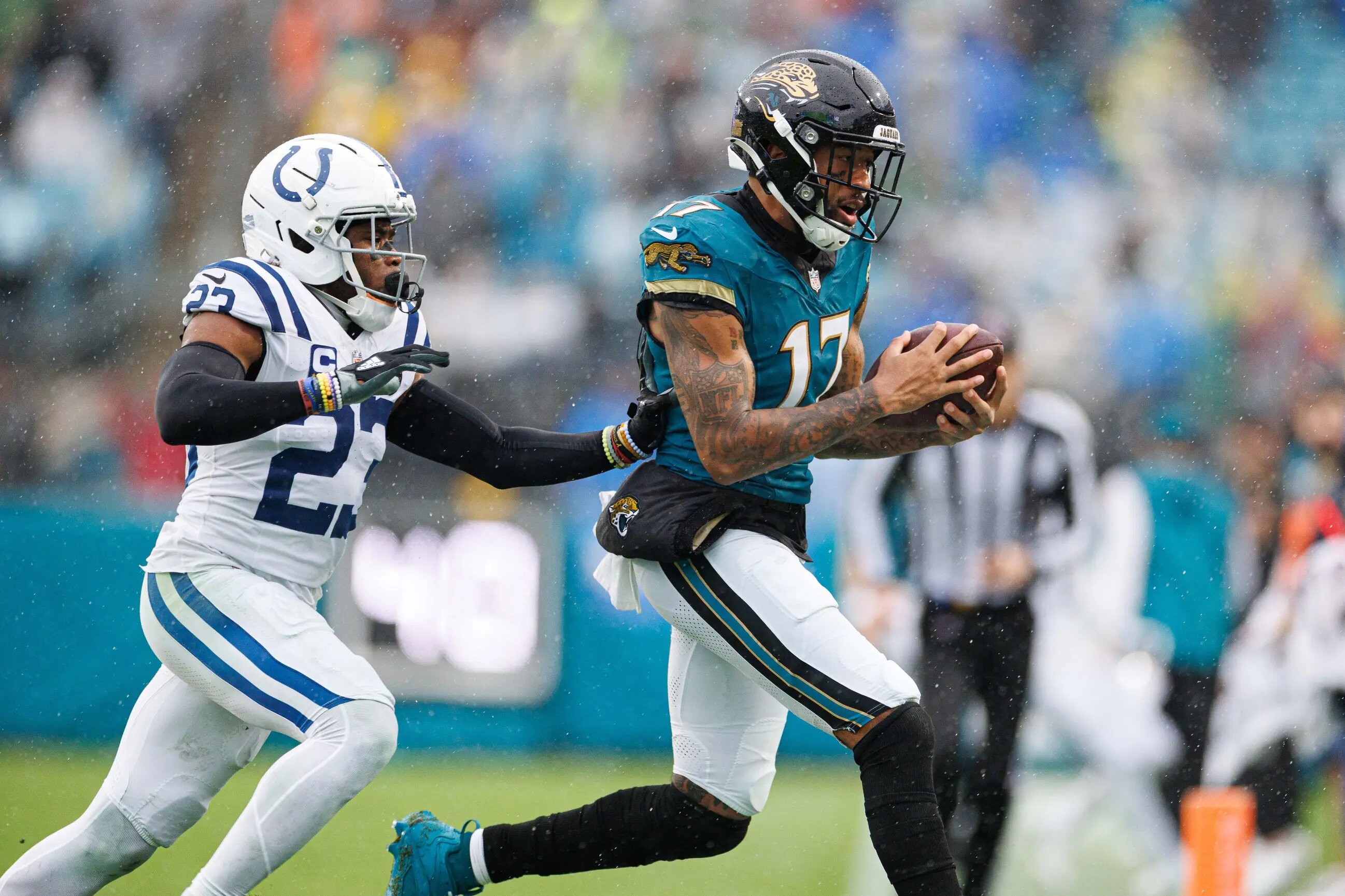 Jets sign wide receiver with ties to Glenn and Mougey