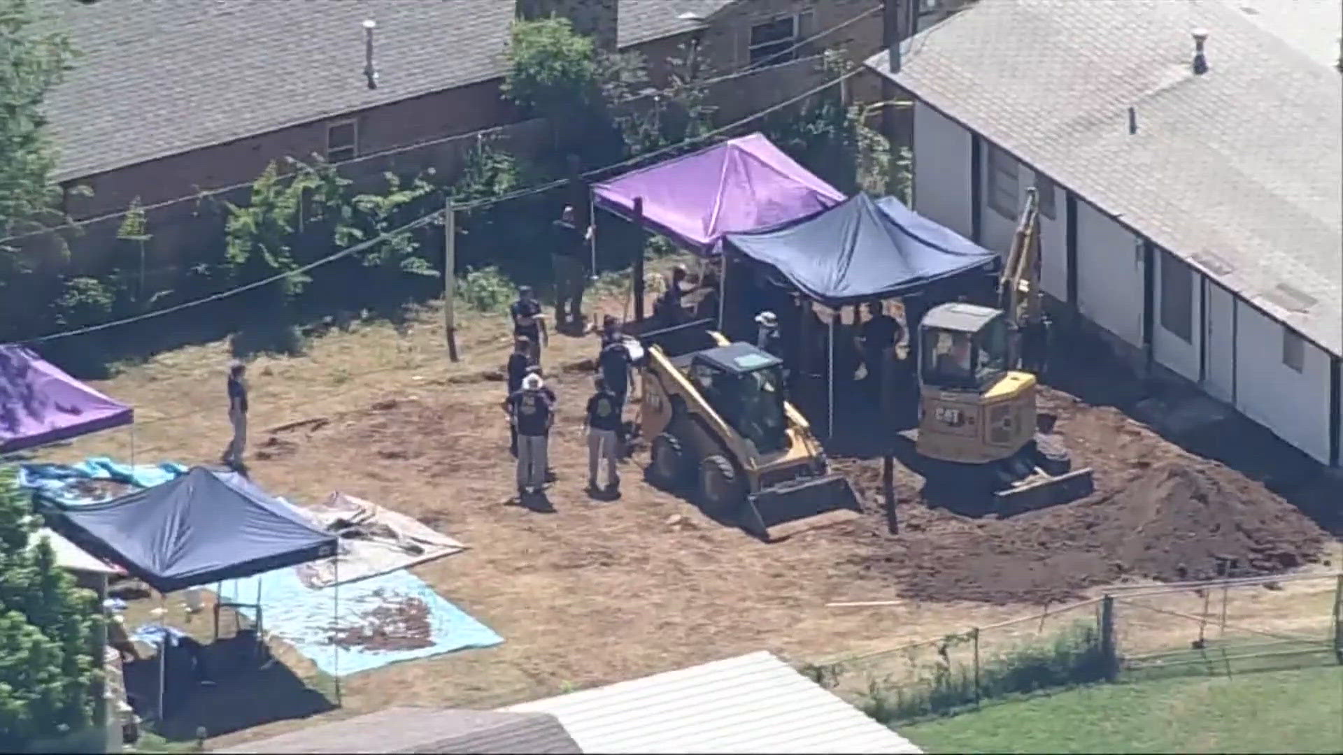FBI digs up backyard in Everman searching for missing boy Noel ...