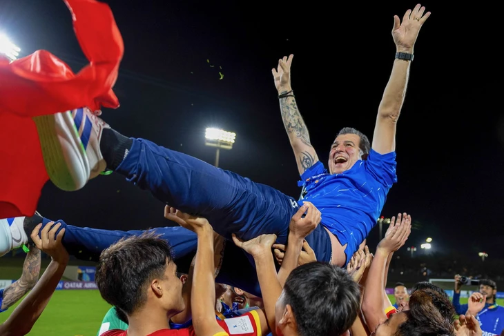 HLV Cristiano Roland, người giúp U17 Việt Nam đi World Cup là ai?