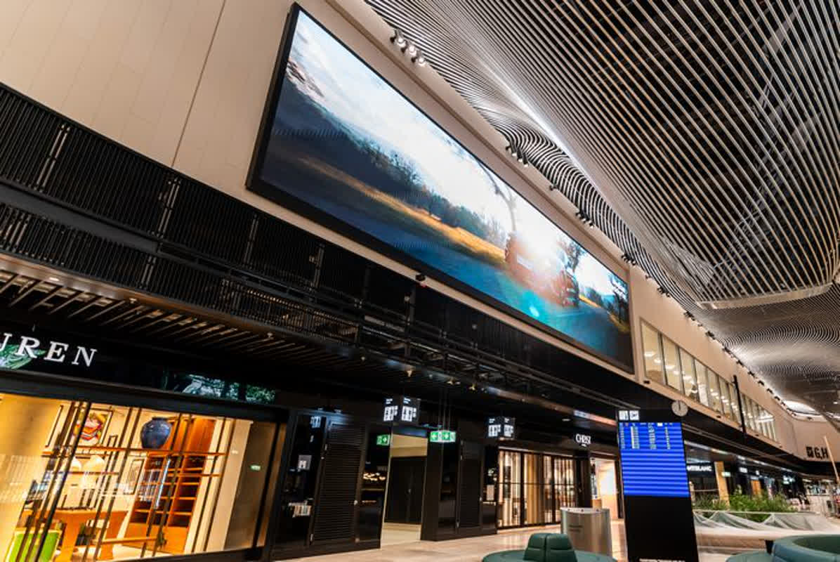 LG전자, 프랑크푸르트 공항 품었다…유럽 허브 밝힌 LED 사이니지