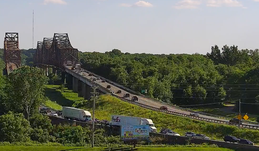 Accident shuts down part of northbound Highway 41