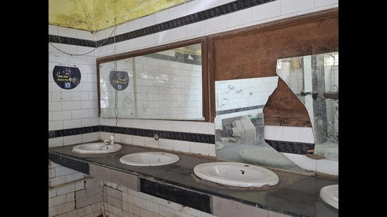 Gurugram to blacklist firms over poor upkeep of public toilets