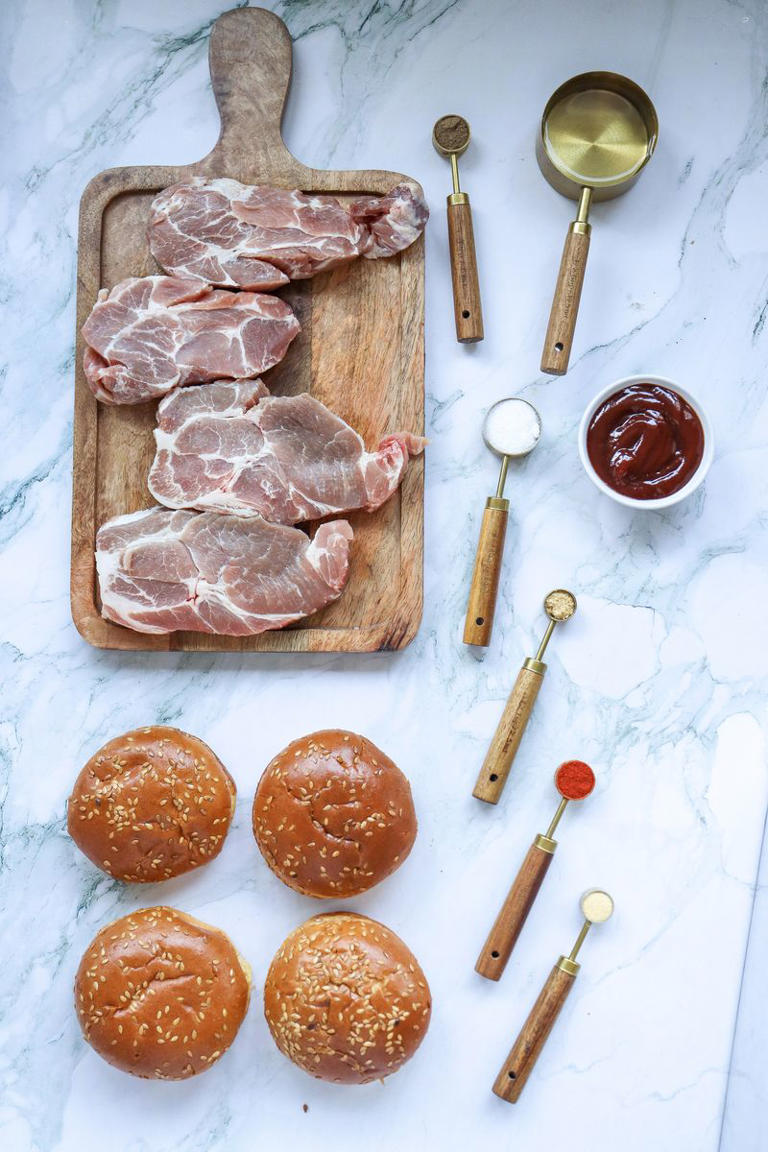 Slow cooker BBQ pulled pork sandwiches (easy cookout recipe)