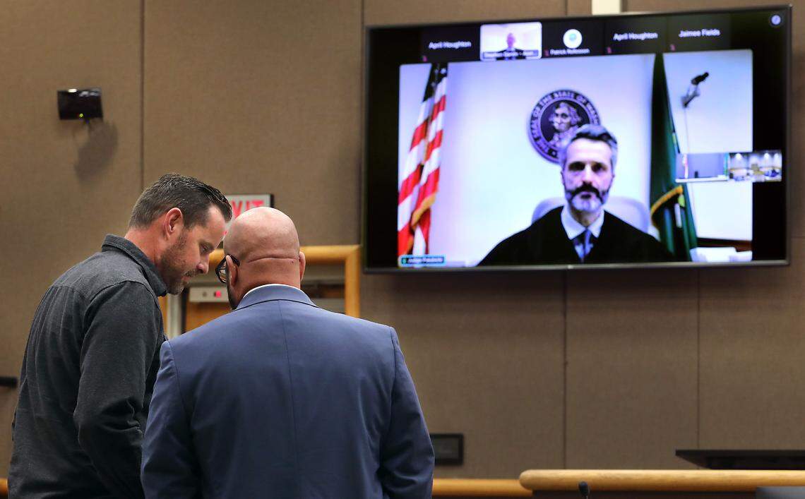 Benton commissioner accused of theft, assault and lying may take plea deal