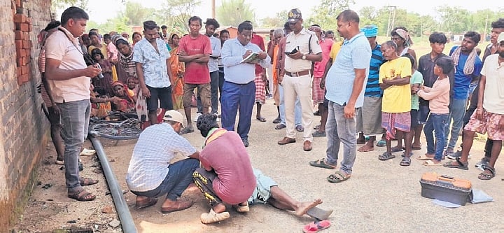 Tribal man hacks two to death, dies in mob attack in Odisha