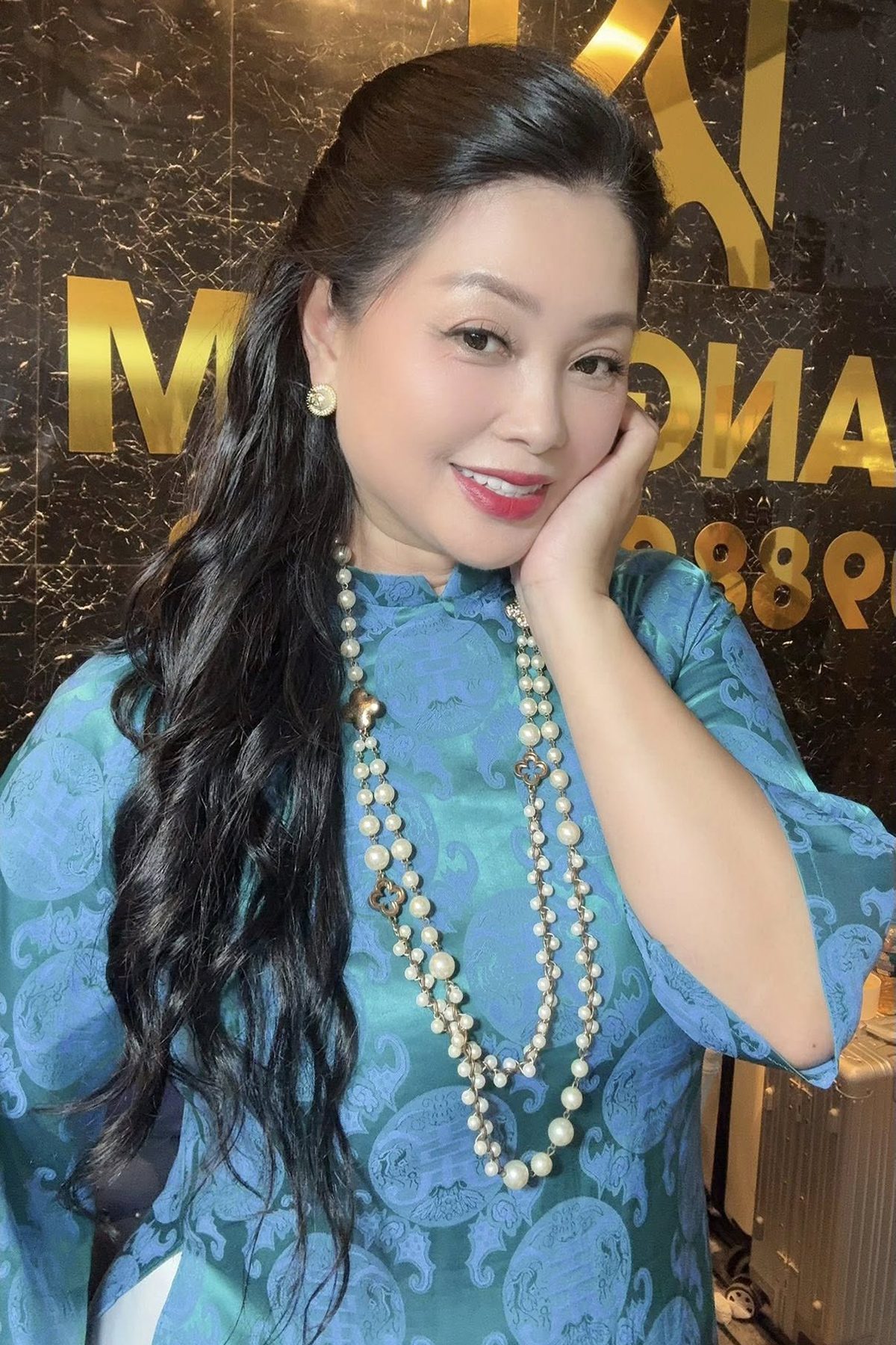 Thanh Tú 'cháo lòng': 'Sau bốn lần lên bàn mổ, tôi thấy cuộc đời đẹp hơn'