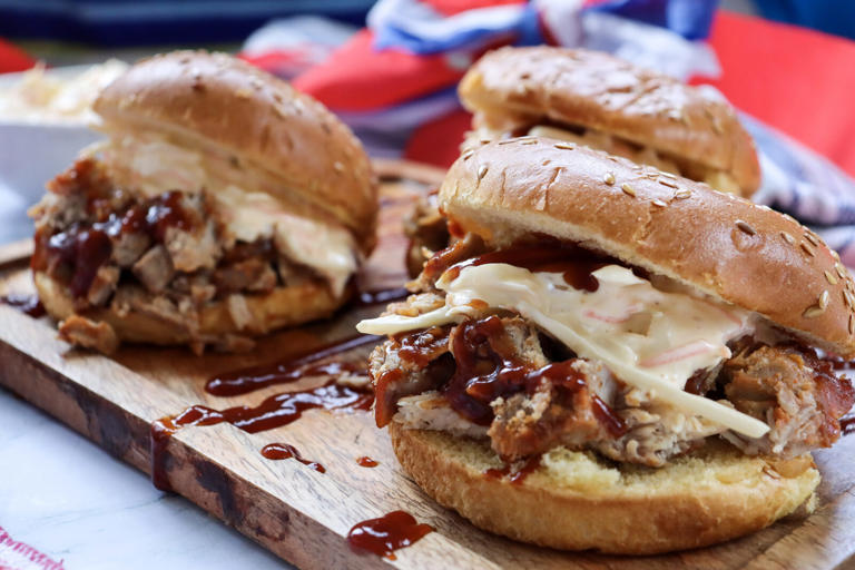 Slow cooker BBQ pulled pork sandwiches (easy cookout recipe)