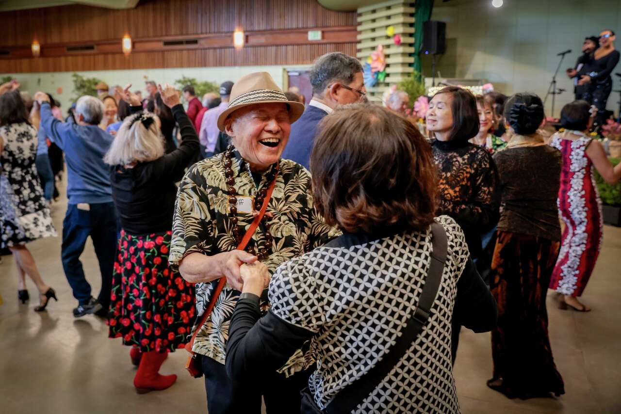 ‘I still feel young': SF.'s senior prom returns after a pandemic-era pause