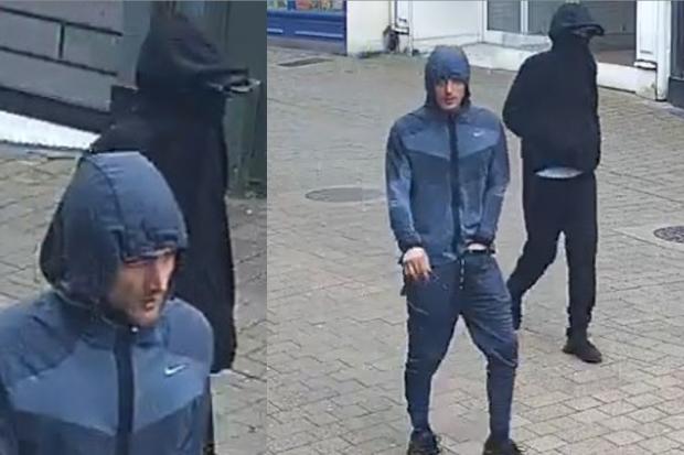 Men 'smashed glass cabinet and tried to steal phones' from shop