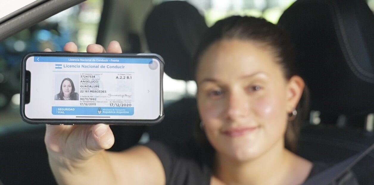 Allí se puede exhibir la licencia con un código QR que valida la información en tiempo real.(Fuente: archivo)