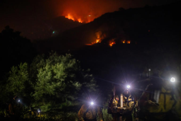 Why the Sandy Fire in California is difficult to contain right now