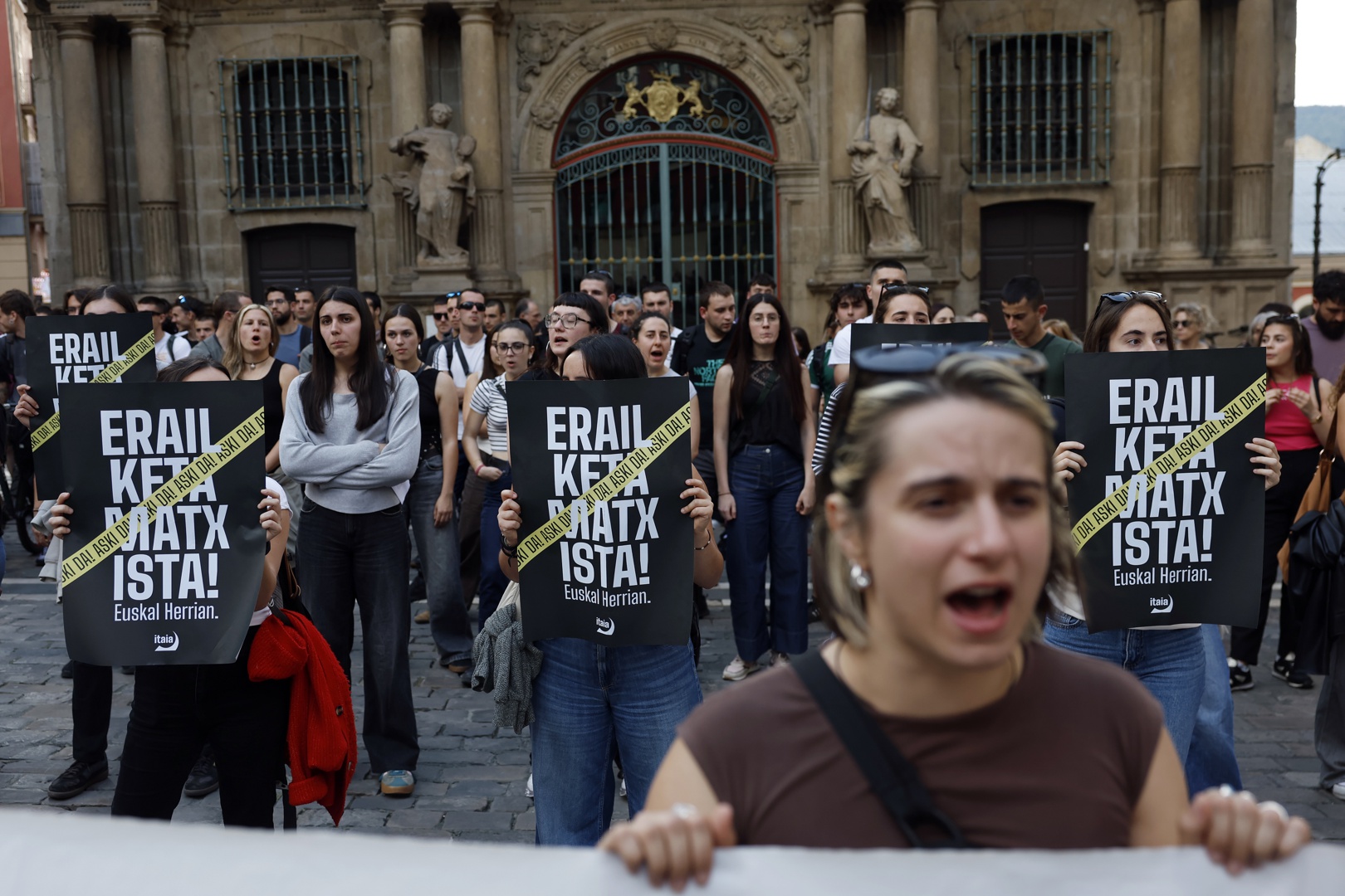 Protestas contra la violencia machista en Pamplona tras la muerte de ...