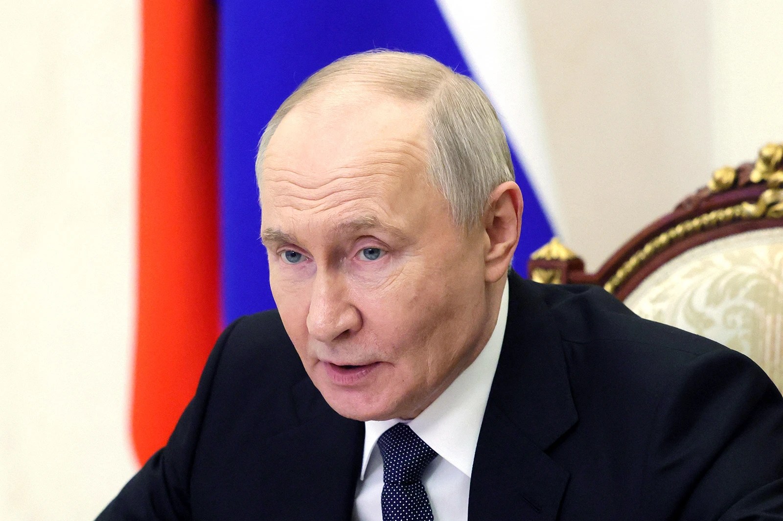 Democrats slam Trump over 'dangerous and indefensible gift to Vladimir ...