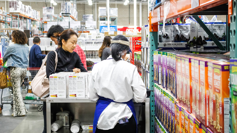'People have a lot of nerve': The Costco sampling behavior that makes ...