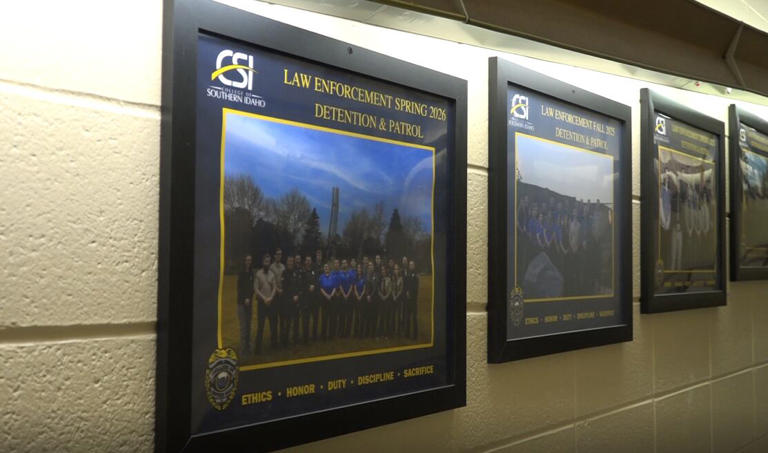 CSI law enforcement program graduates 18 officers