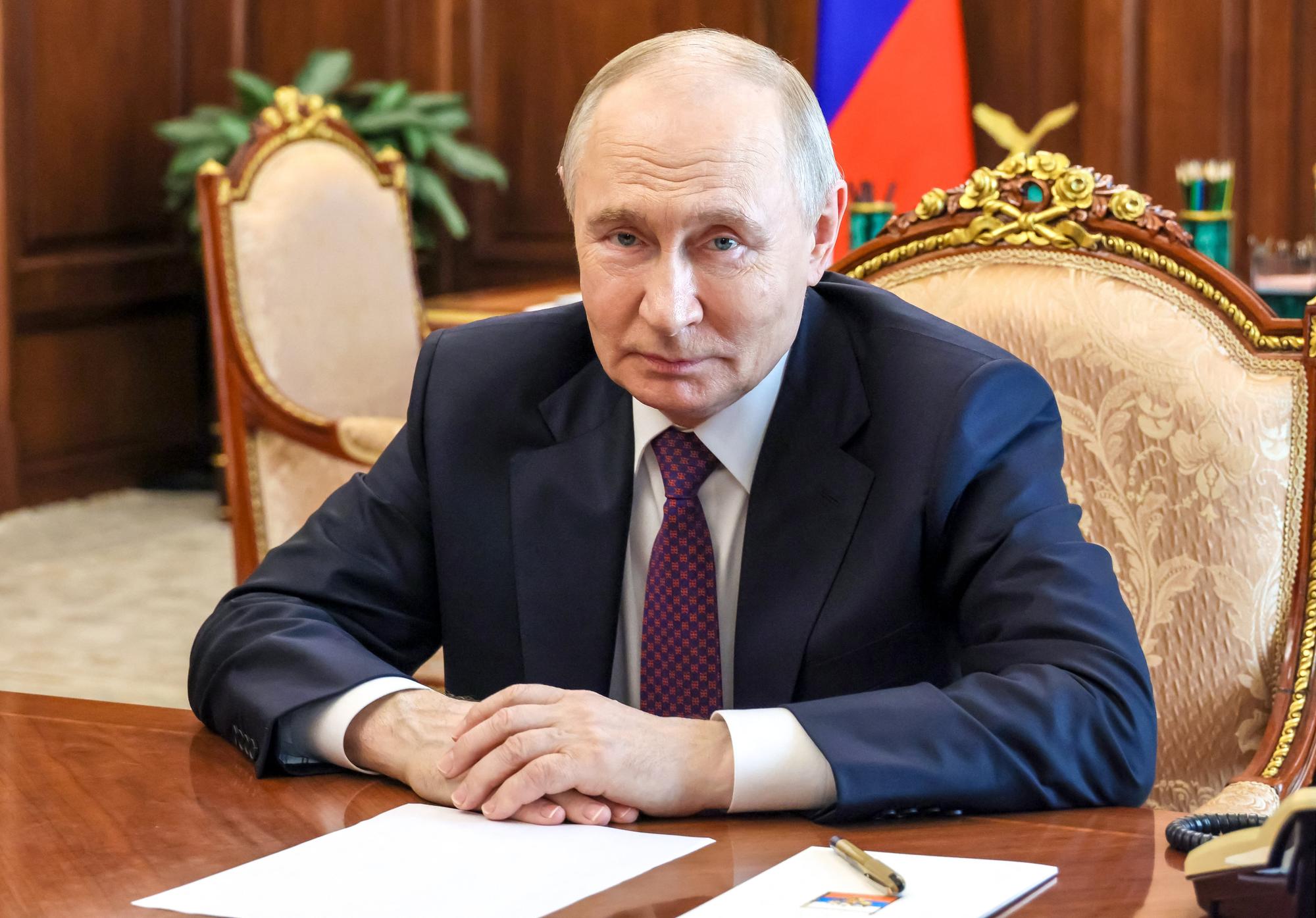 Putin to visit China to reaffirm Russia ties