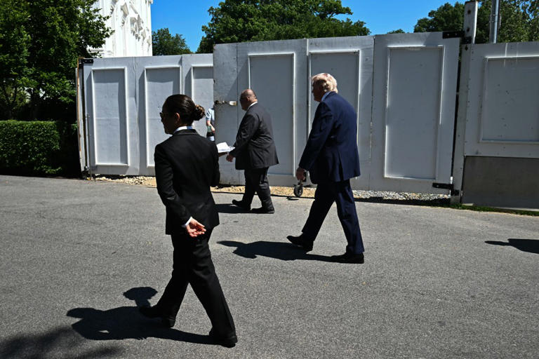 Trump shows off 'impenetrable' White House ballroom's security features ...