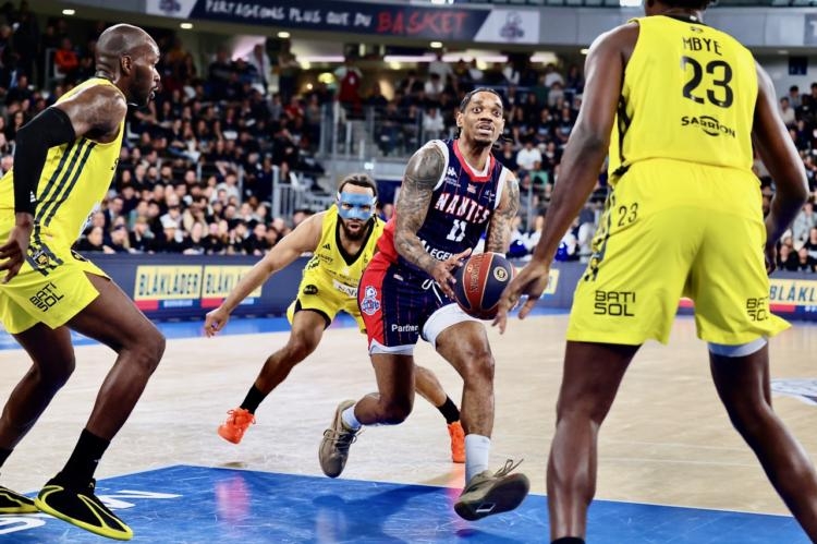 Basket-ball. Vainqueurs de La Rochelle, les Nantais filent en playoffs ...