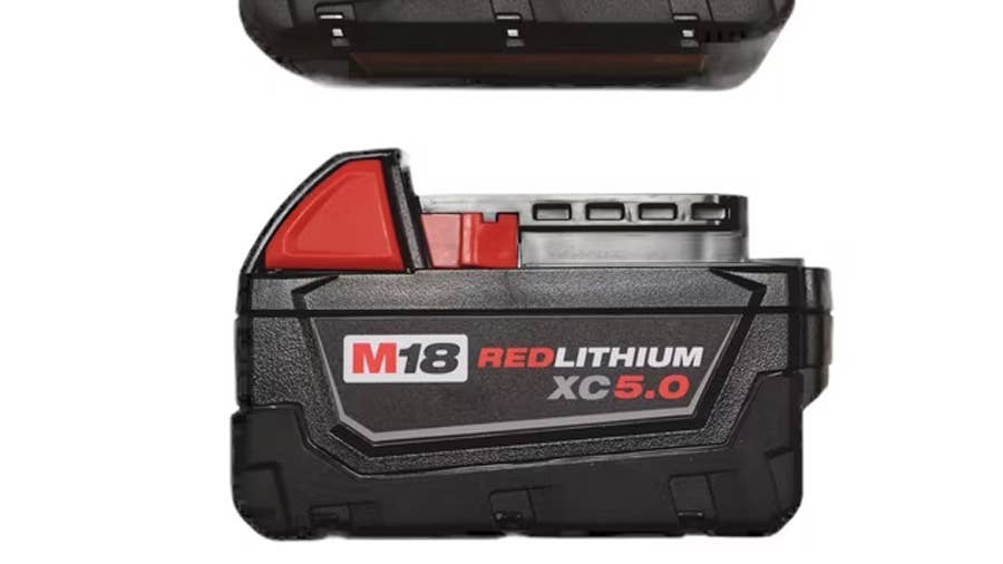 milwaukee-m18-lithium-ion-high-output-5ah-battery-1